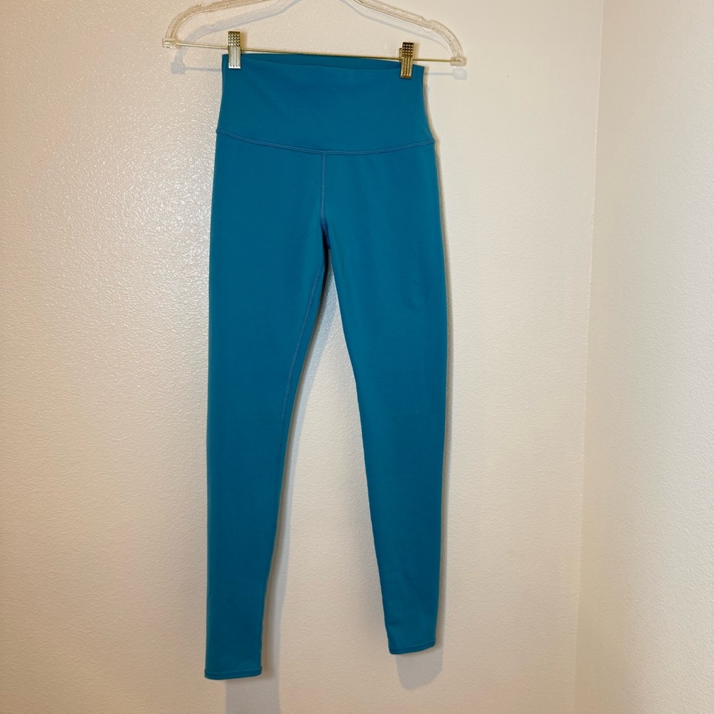 Alo Yoga High-Waist Airlift